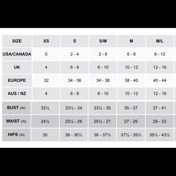 🆕Woman’s Merry CHICMAS SWEATER - Picture 4 of 4